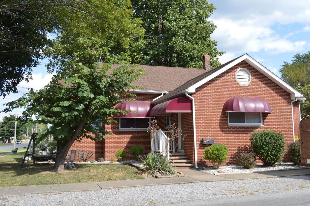 1302 E Main St, West Frankfort, IL 62896 Trulia