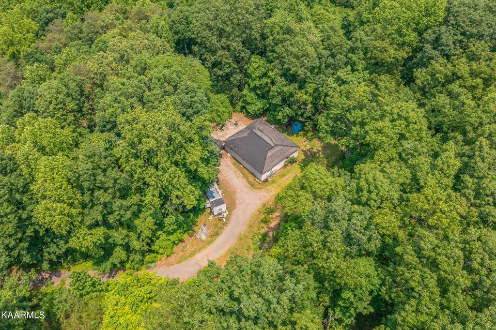 1036 Dry Hollow Rd, Knoxville, TN 37920