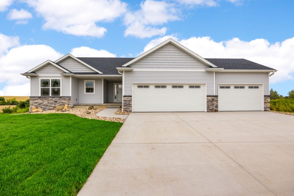 8907 Zeppelin Ave NE, Cedar Rapids, IA 52402 Trulia