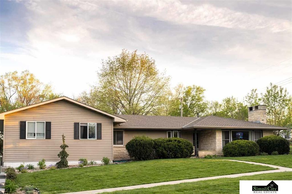207 E 4th St, Firth, NE 68358 Trulia