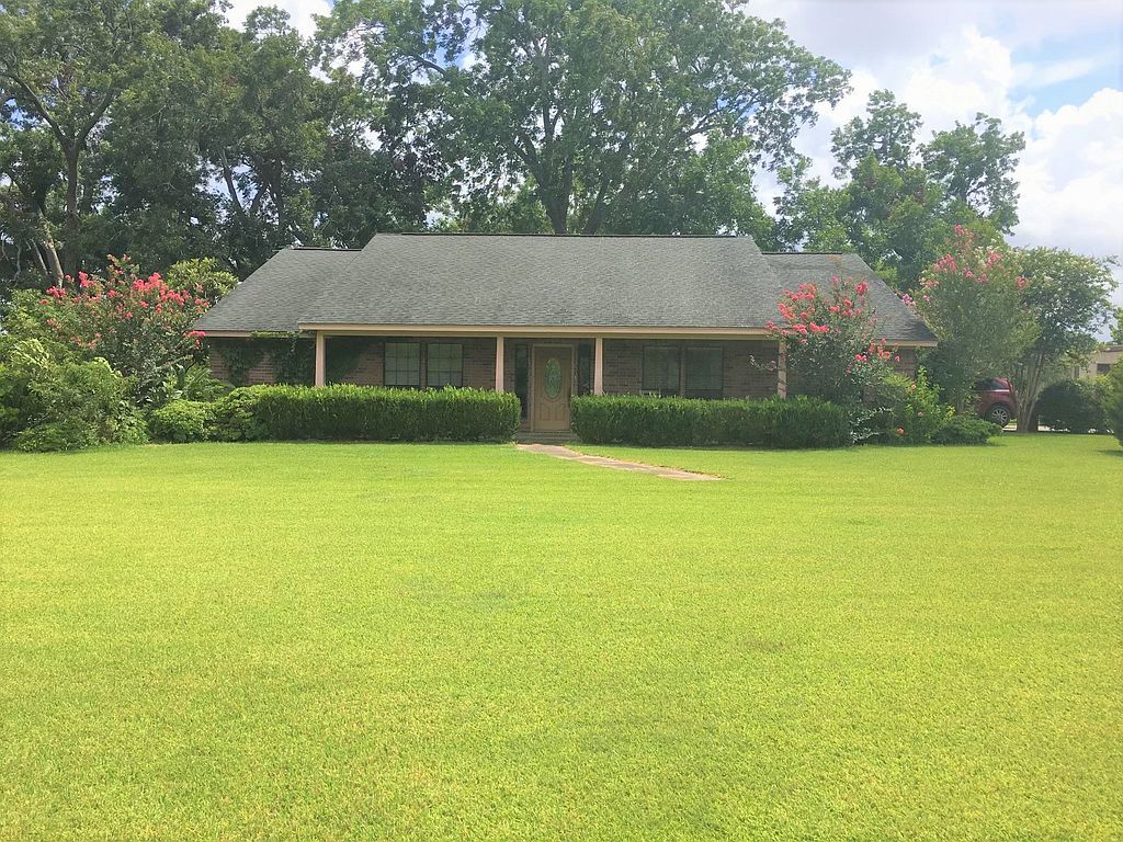 4222 Brazos River Rd #400, Freeport, TX 77541