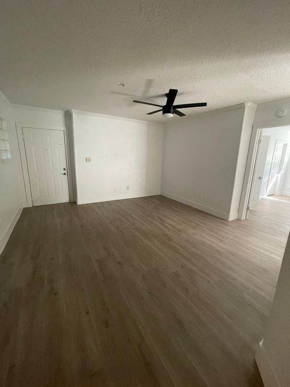 1701 The Greens Way, Jacksonville, FL 32250