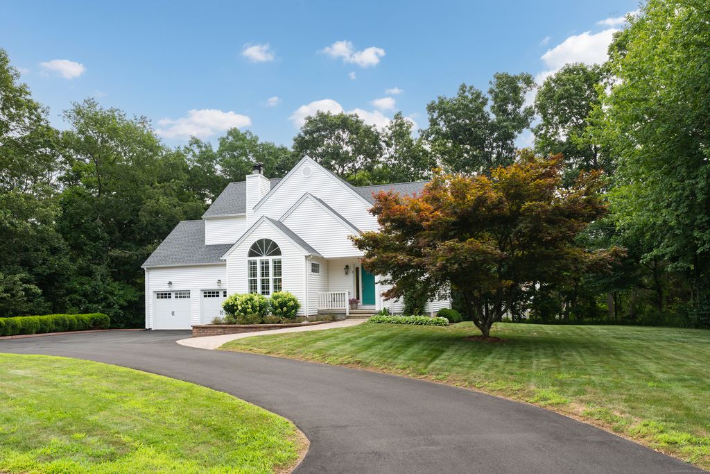 3 Ashman Ct, Branford, CT 06405