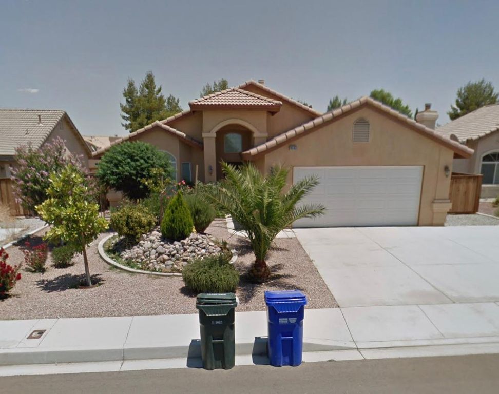 18585 Laurie Ln, Adelanto, CA 92301