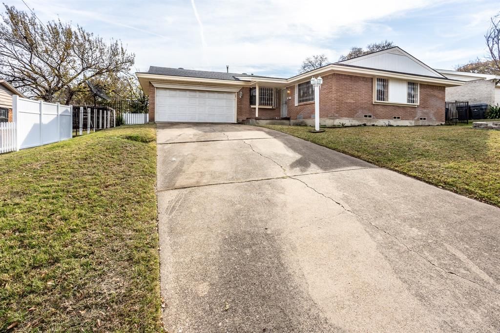 5806 Old Ox Rd, Dallas, TX 75241
