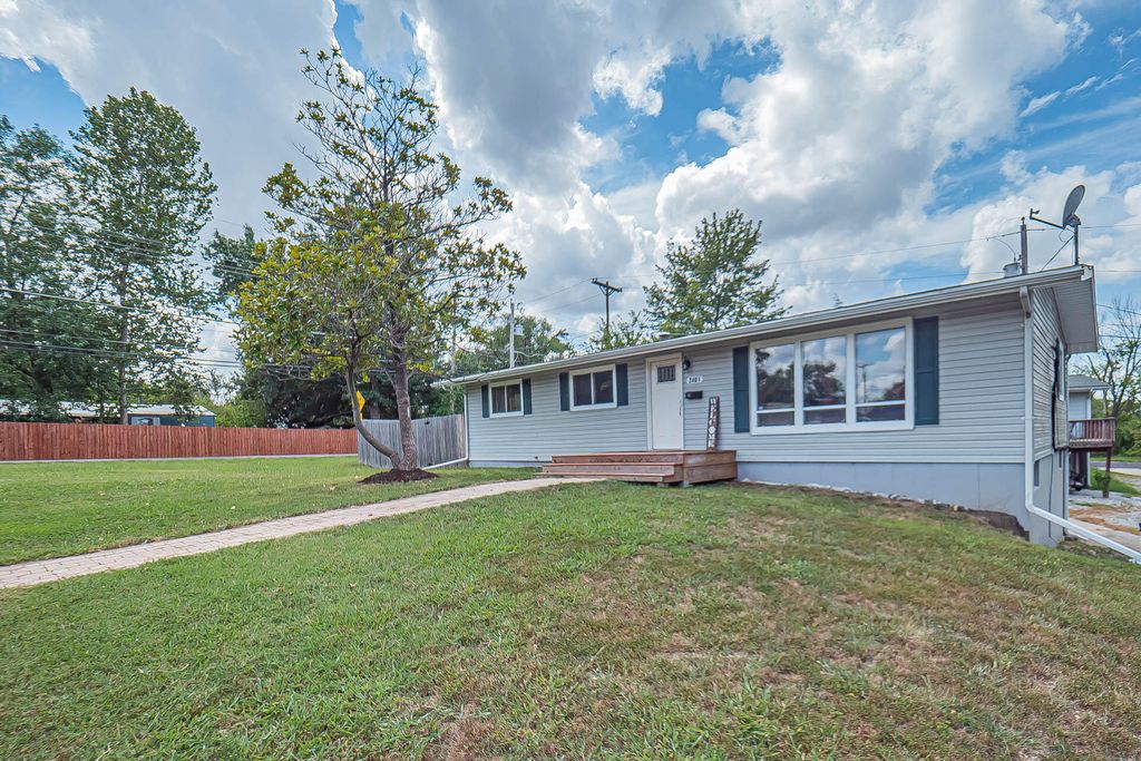 2401 Andy Dr, Columbia, MO 65202