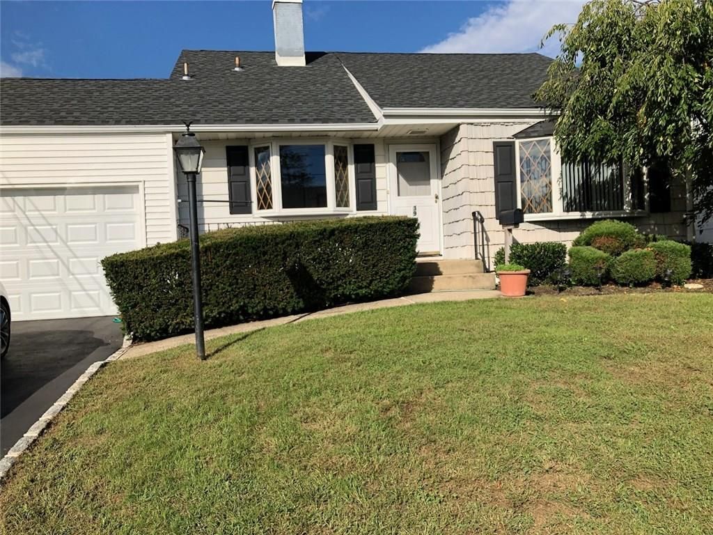 39 McKinley Ave, Colonia, NJ 07067