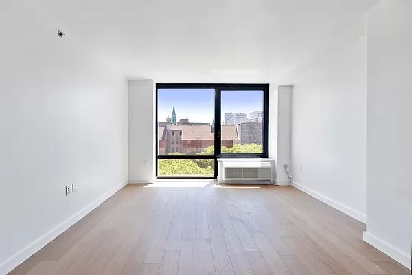 1790 3rd Ave #804, New York, NY 10029