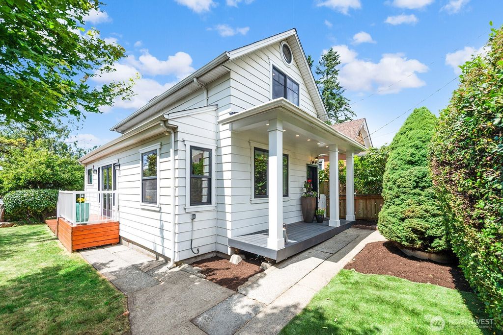 5819 17th Avenue S, Seattle, WA 98108