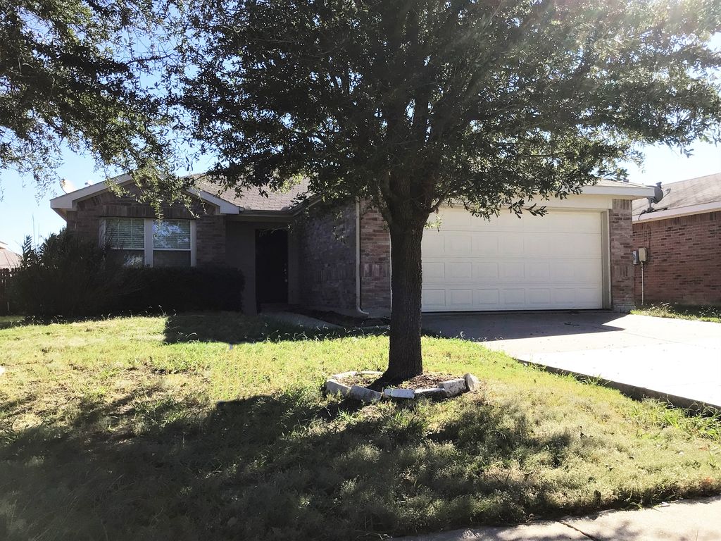 2002 Misty Hollow Ct, Forney, TX 75126