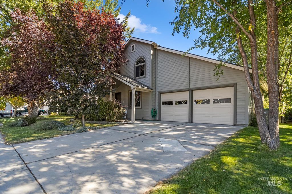 6406 N Portsmouth Ave, Boise, ID 83714