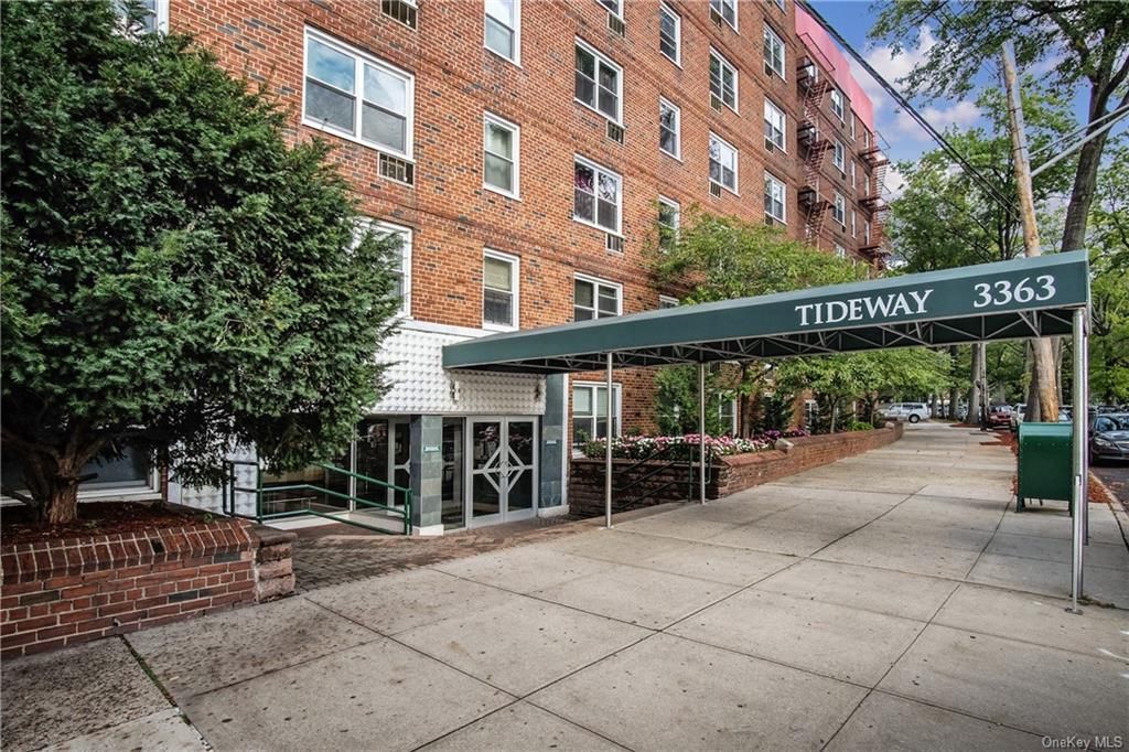 3363 Sedgwick Ave, Bronx, NY 10463 2 Bed, 1 Bath SingleFamily Home