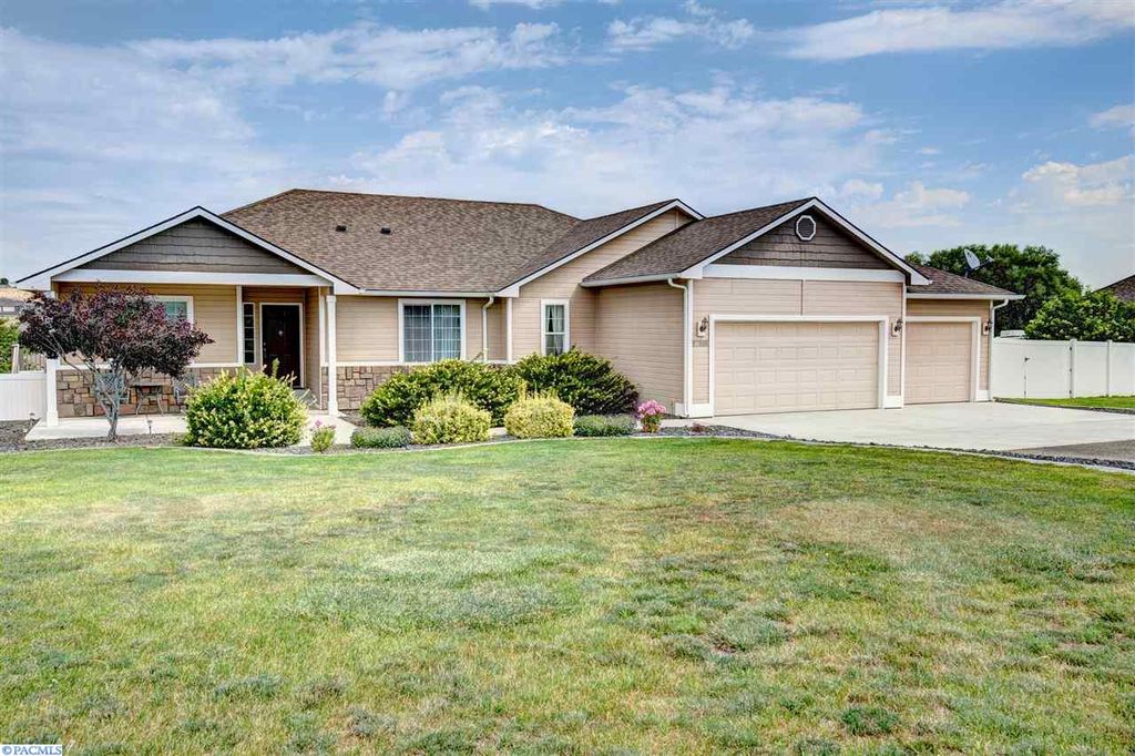 97808 Lilliann Dr, Kennewick, WA 5 Bed, 3 Bath SingleFamily Home 24 Photos Trulia
