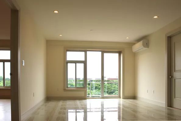65-38 Austin St #2E, Rego Park, NY 11374