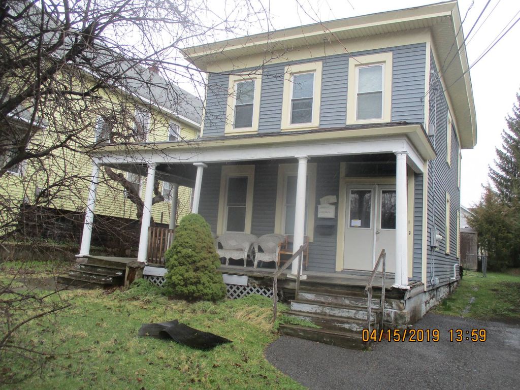 712 Court St Syracuse NY 13208 See Est Value Schools More 712 Court St Syracuse NY 13208 See Est Value Schools More