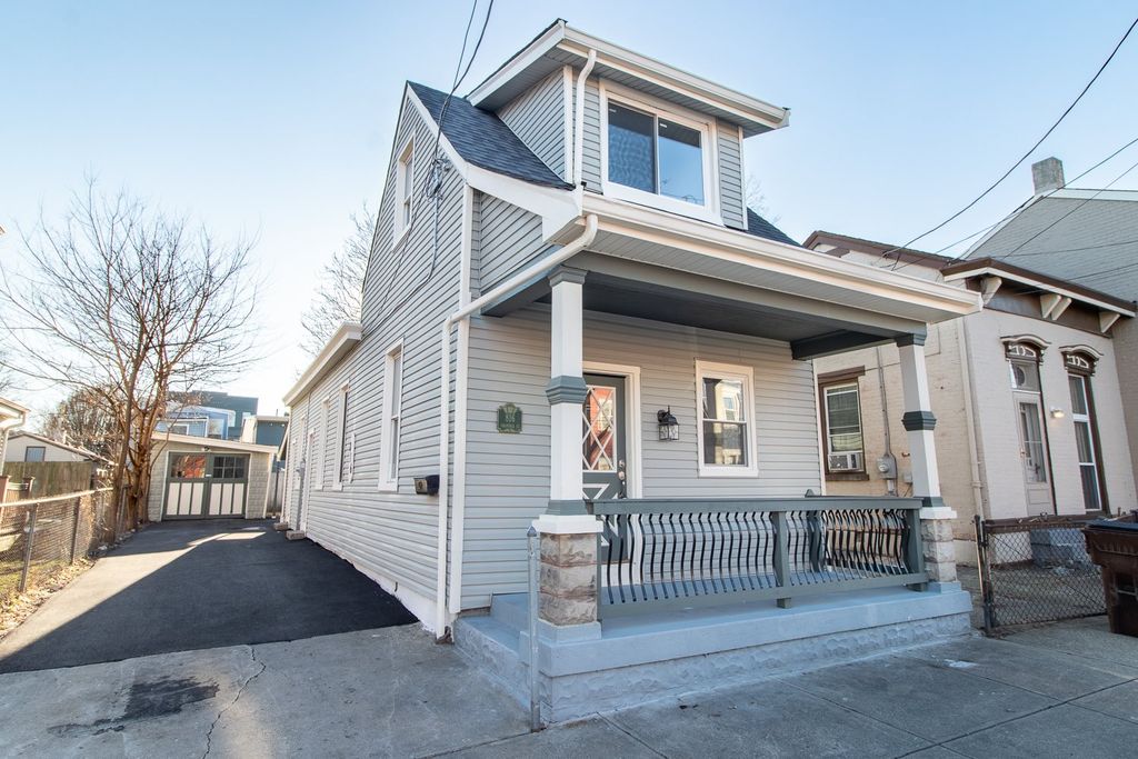 816 Saratoga St, Newport, KY 41071 2 Bed, 2 Bath Single