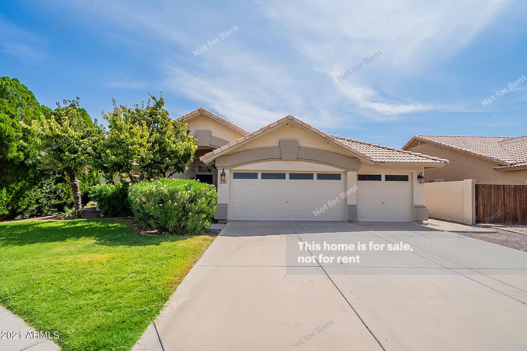 111 N Redrock St, Gilbert, AZ 85234