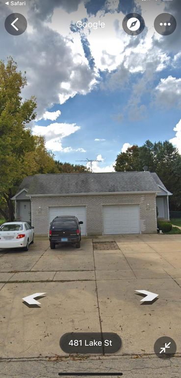 483 Lake St, Crystal Lake, IL 60014