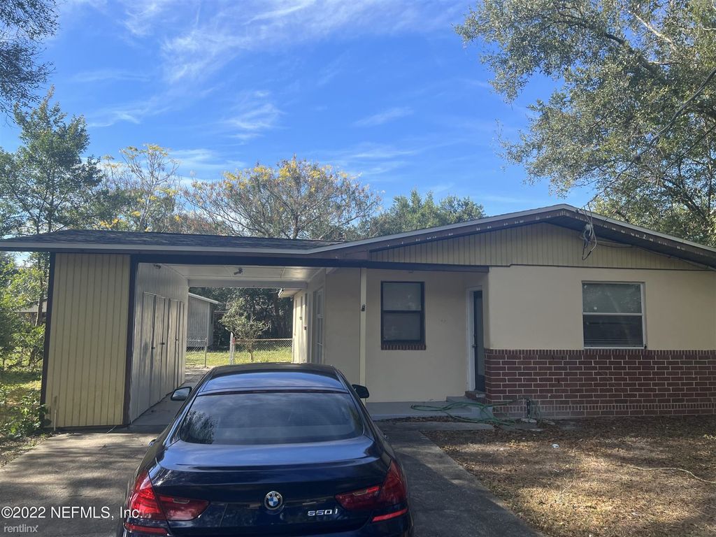 1904 Shelton Rd, Jacksonville, FL 32211