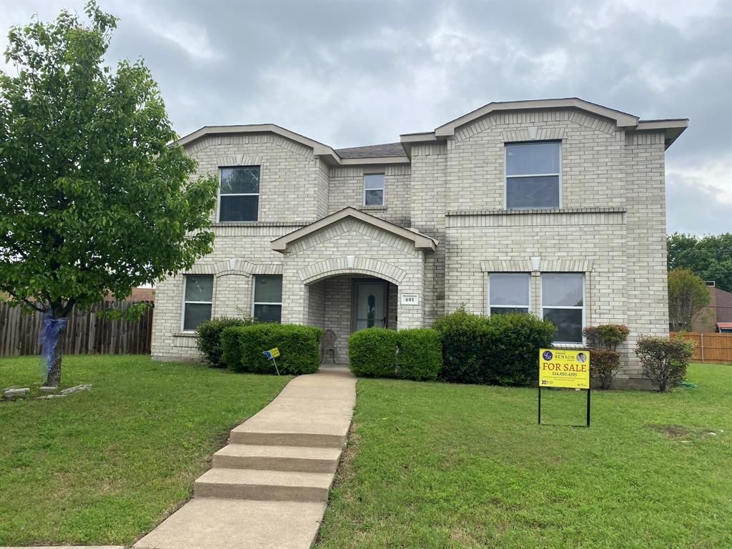 601 Skyflower Ct, Desoto, TX 75115