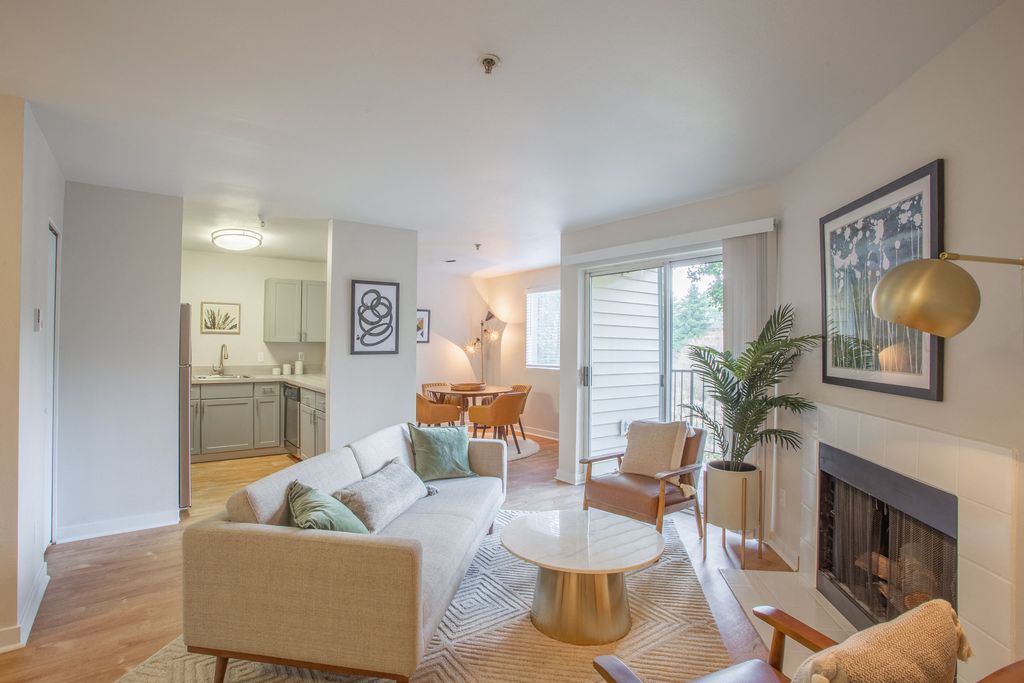12200 SE McLoughlin Blvd, Portland, OR 97222