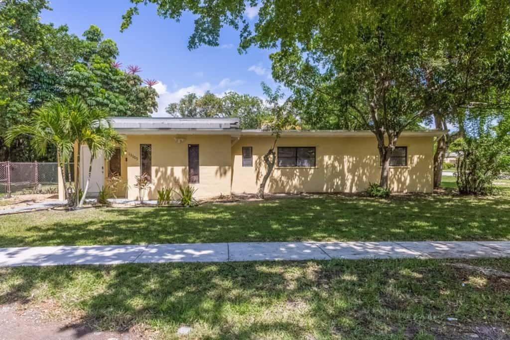 13005 NE 11th Ave, Miami, FL 33161