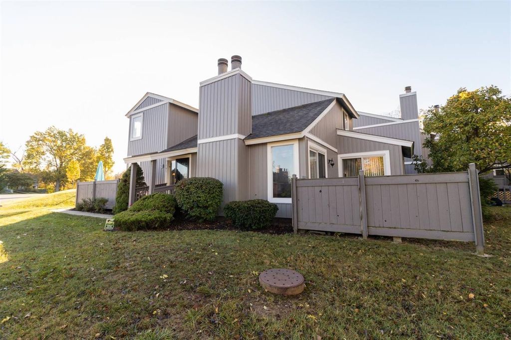 105 Twin Lakes Dr, Fairfield, OH 3 Bed, 3 Bath Condo 26 Photos Trulia