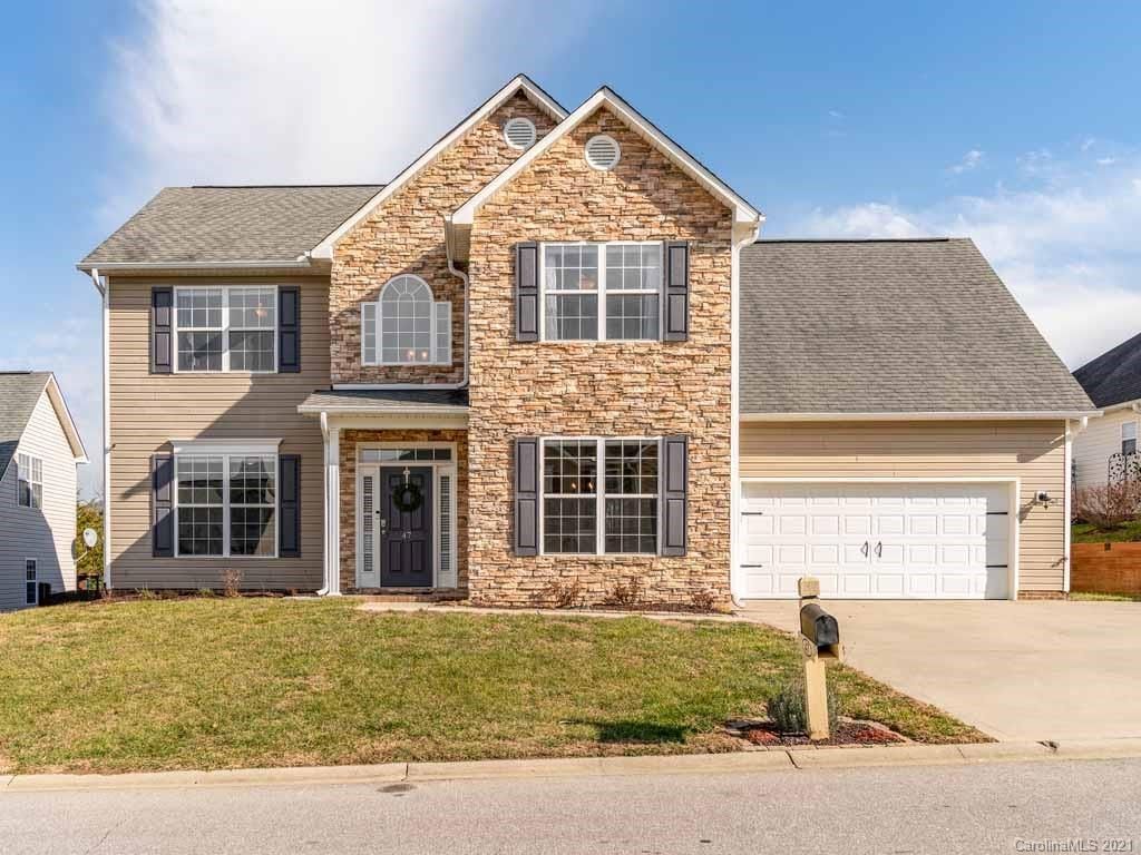 47 Stone River Dr, Asheville, NC 28804