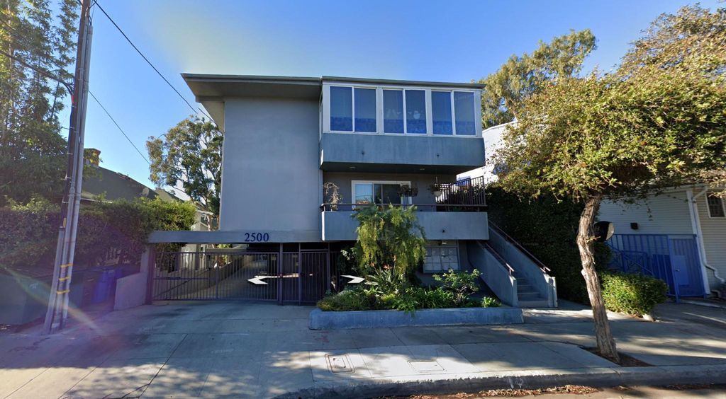 2500 4th St #2, Santa Monica, CA 90405