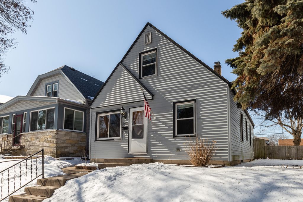 3685 S Rutland Ave, St Francis, WI 53235 Trulia
