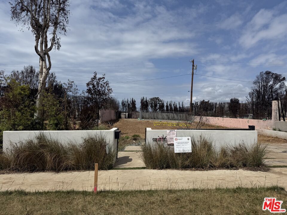 1017 Kagawa St, Pacific Palisades, CA 90272