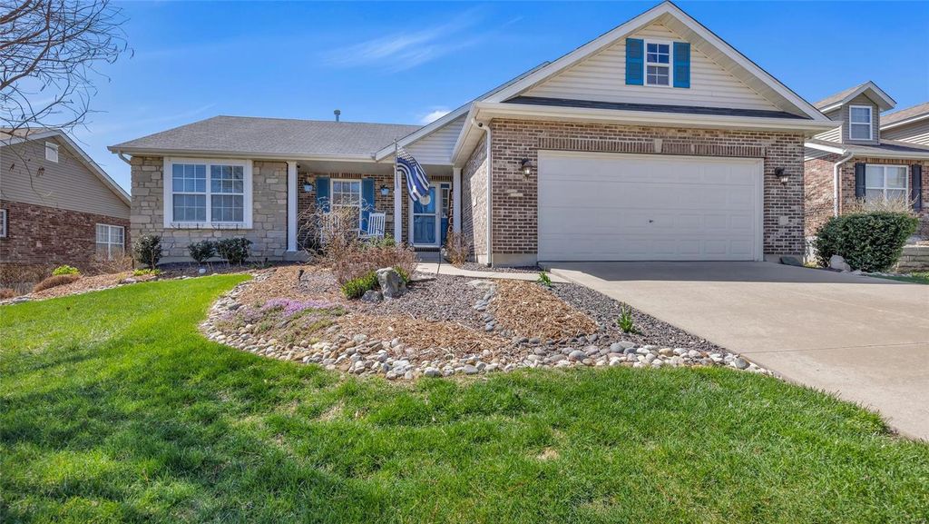 423 Micahs Way, Columbia, IL 62236
