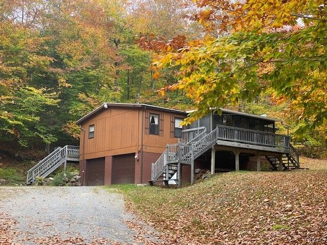 763 Hollywood Rd, Old Forge, NY 13420