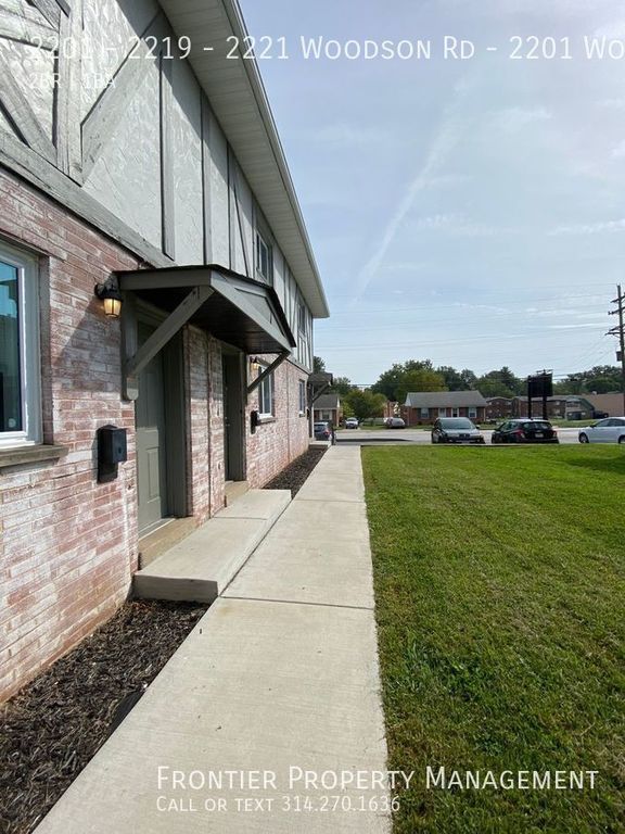 2201-2219-2221 Woodson Rd #J, Saint Louis, MO 63114