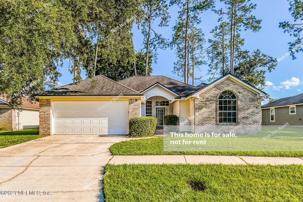 2033 Water Crest Dr, Fleming Island, FL 32003