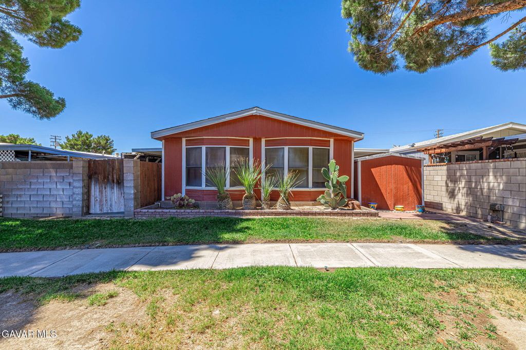 48303 20th St W #181, Lancaster, CA 93534