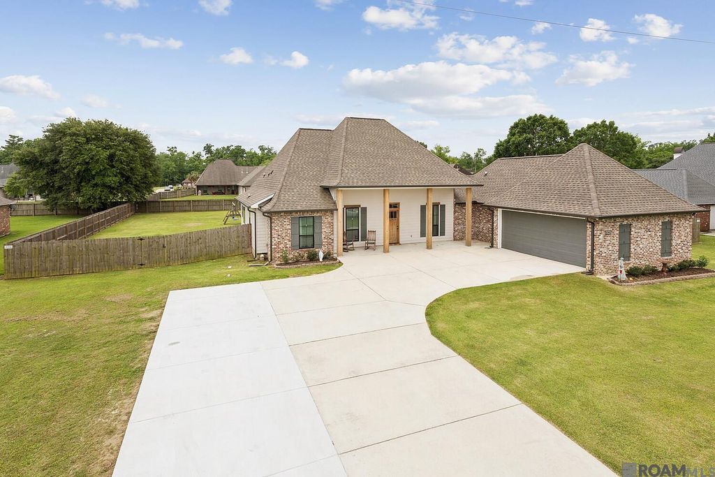 42462 Bart St, Gonzales, LA, 70737