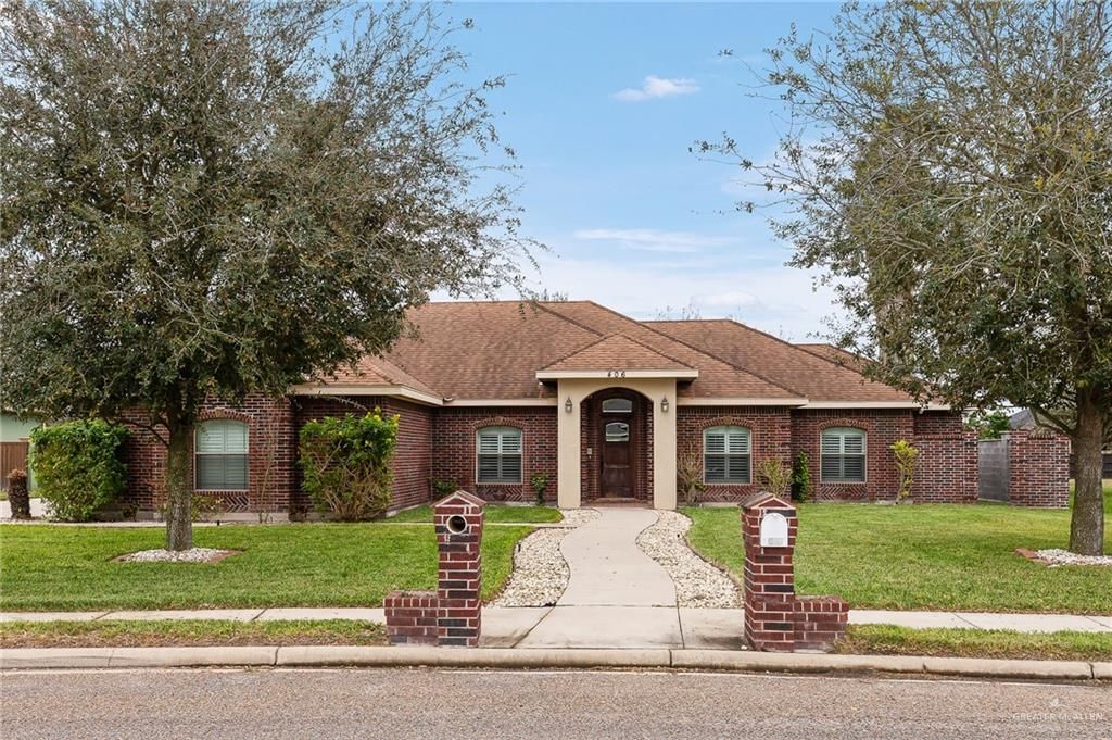 406 Beverly Hills Ln, Edinburg, TX 3 Bed, 3 Bath Single
