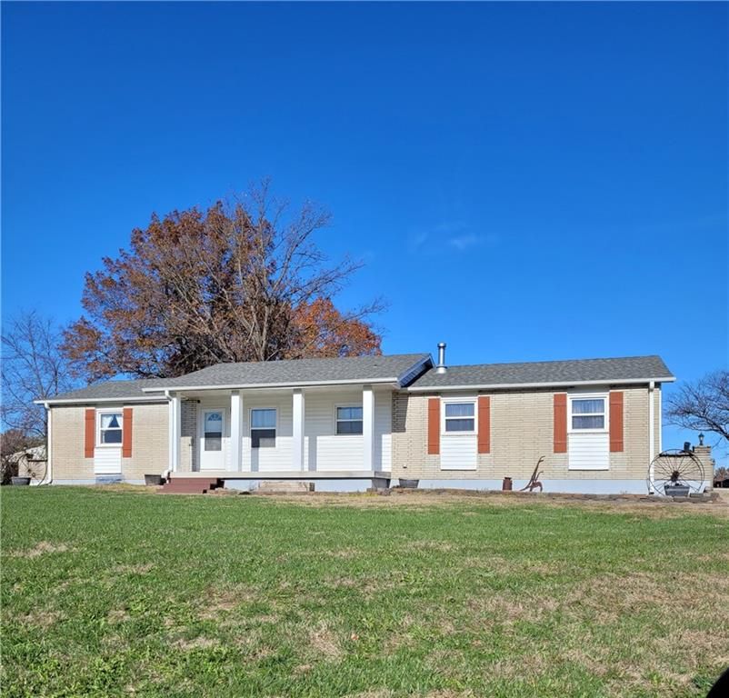 195 SE 250th Rd, Warrensburg, MO 64093