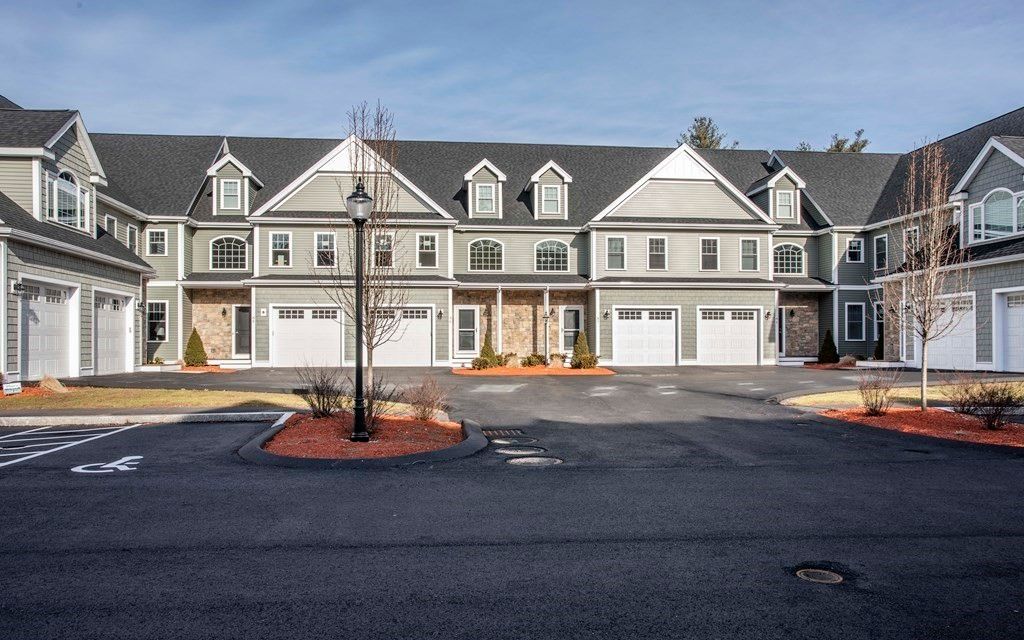 70 Lebaron Blvd #14, Lakeville, MA 02347