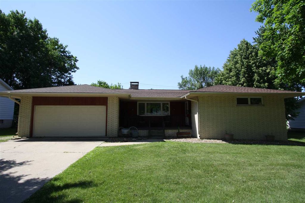 1008 1st St NE, Oelwein, IA 50662 Trulia