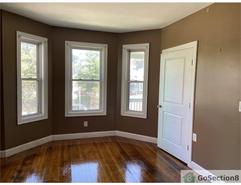 207 Quincy St #1, Dorchester, MA 02121