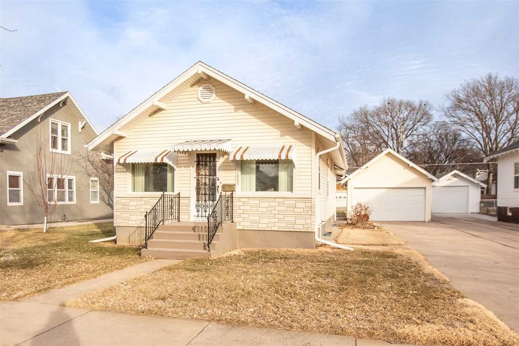 1005 W 1st St, Mccook, NE 69001 Trulia