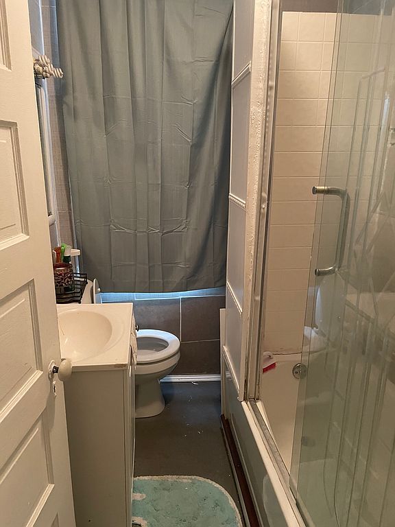 22 E Ridge St, Coaldale, PA 18218