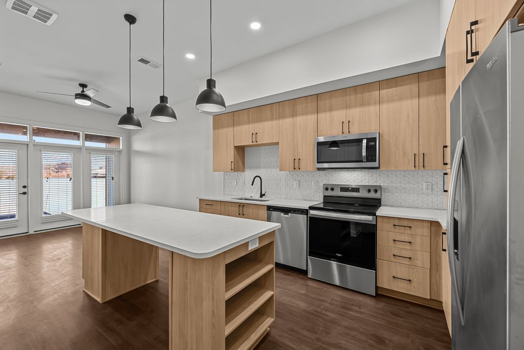 550 Great Circle Rd #107, Nashville, TN 37228