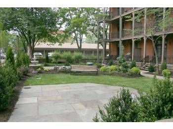 1 Linden Pl #410, Hartford, CT 06106