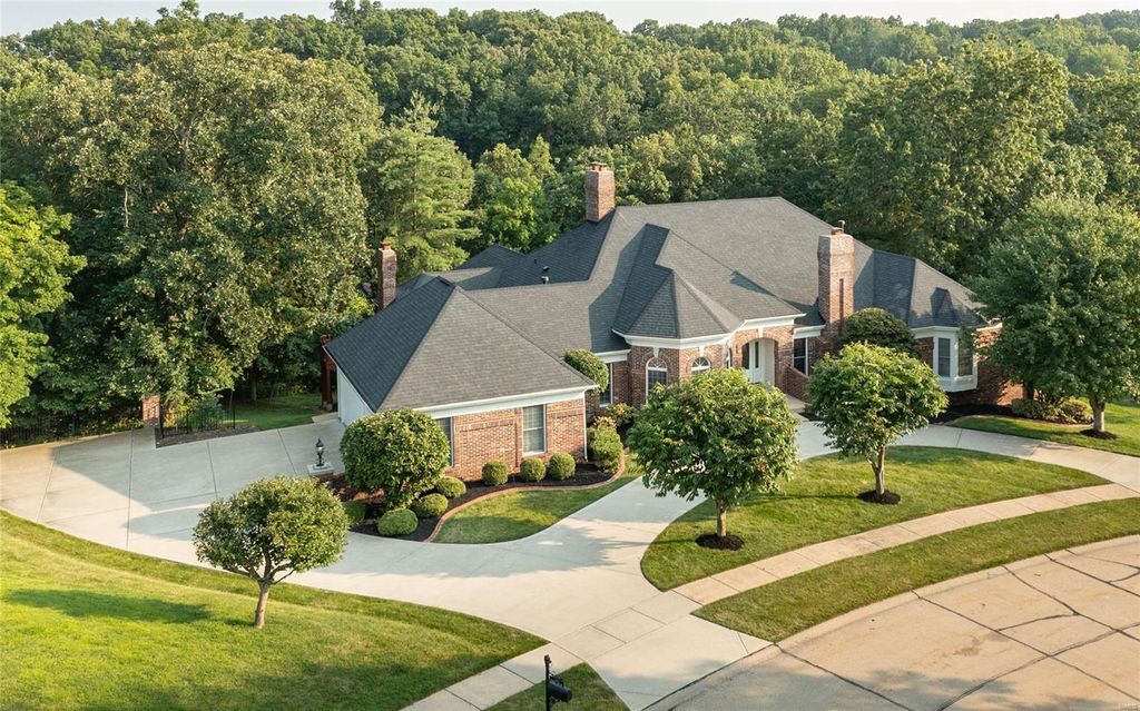 1416 Haarman Oak Dr, Wildwood, MO 63005