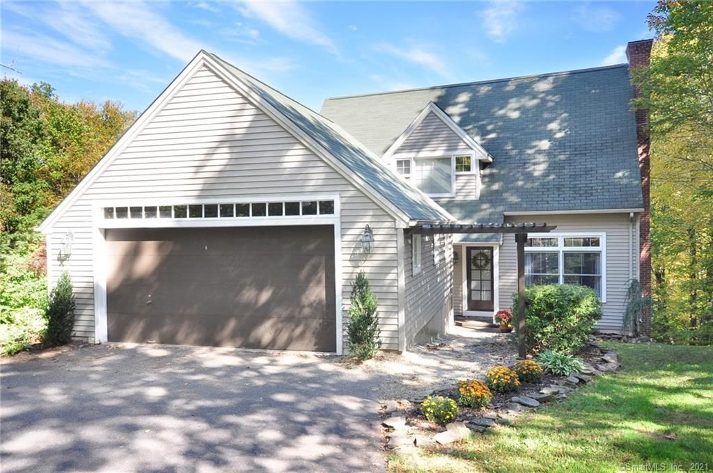 30 Greer Rd, Burlington, CT 06013