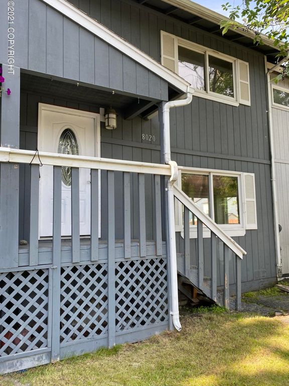 8020 Sabrina St, Anchorage, AK 99507