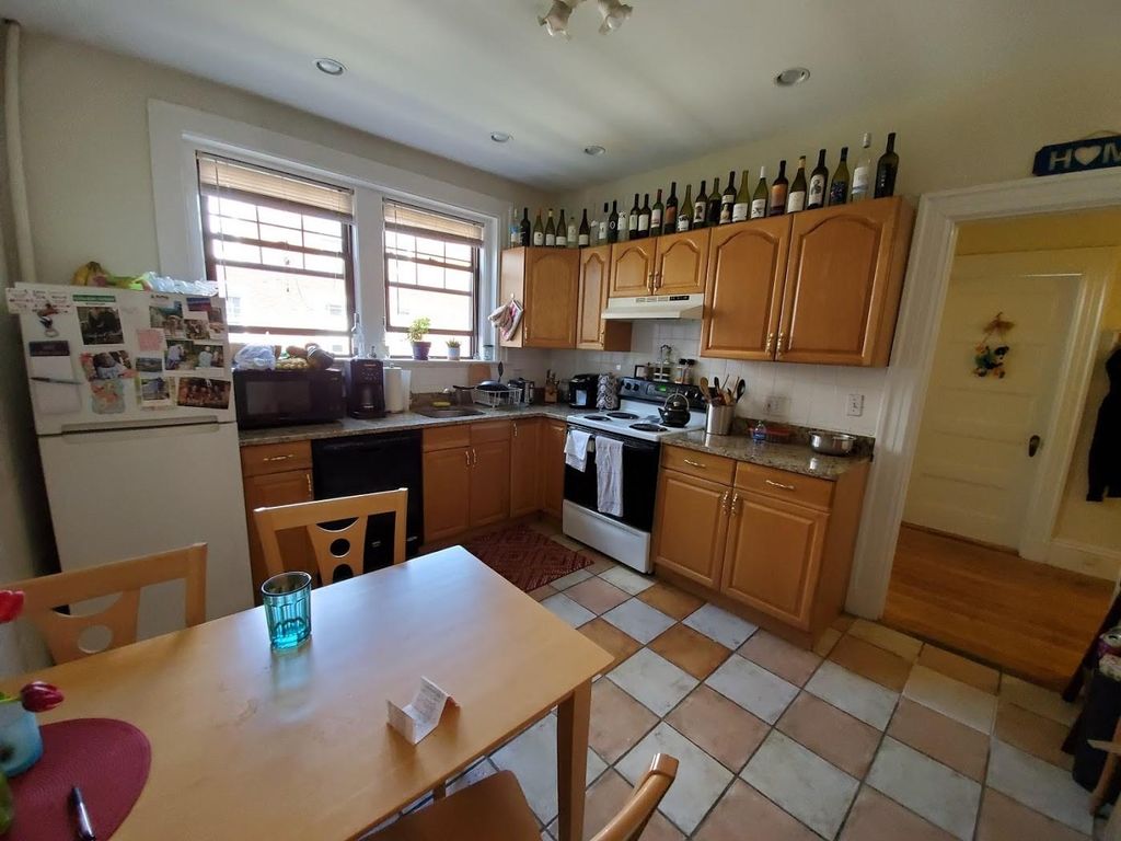 54 Babcock St, Brookline, MA 02446